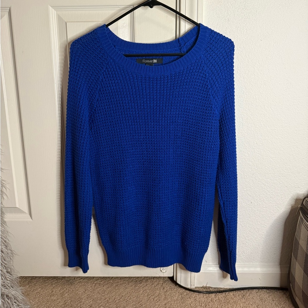 F21 BLUE OVERSIZED SWEATER